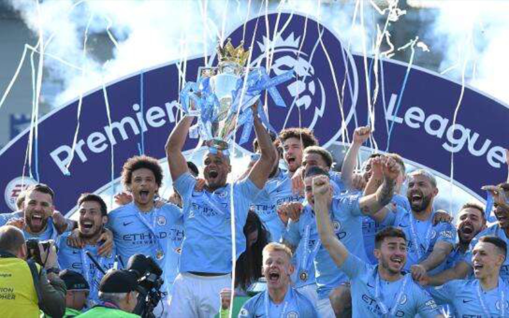 成对方后防 成对方后防